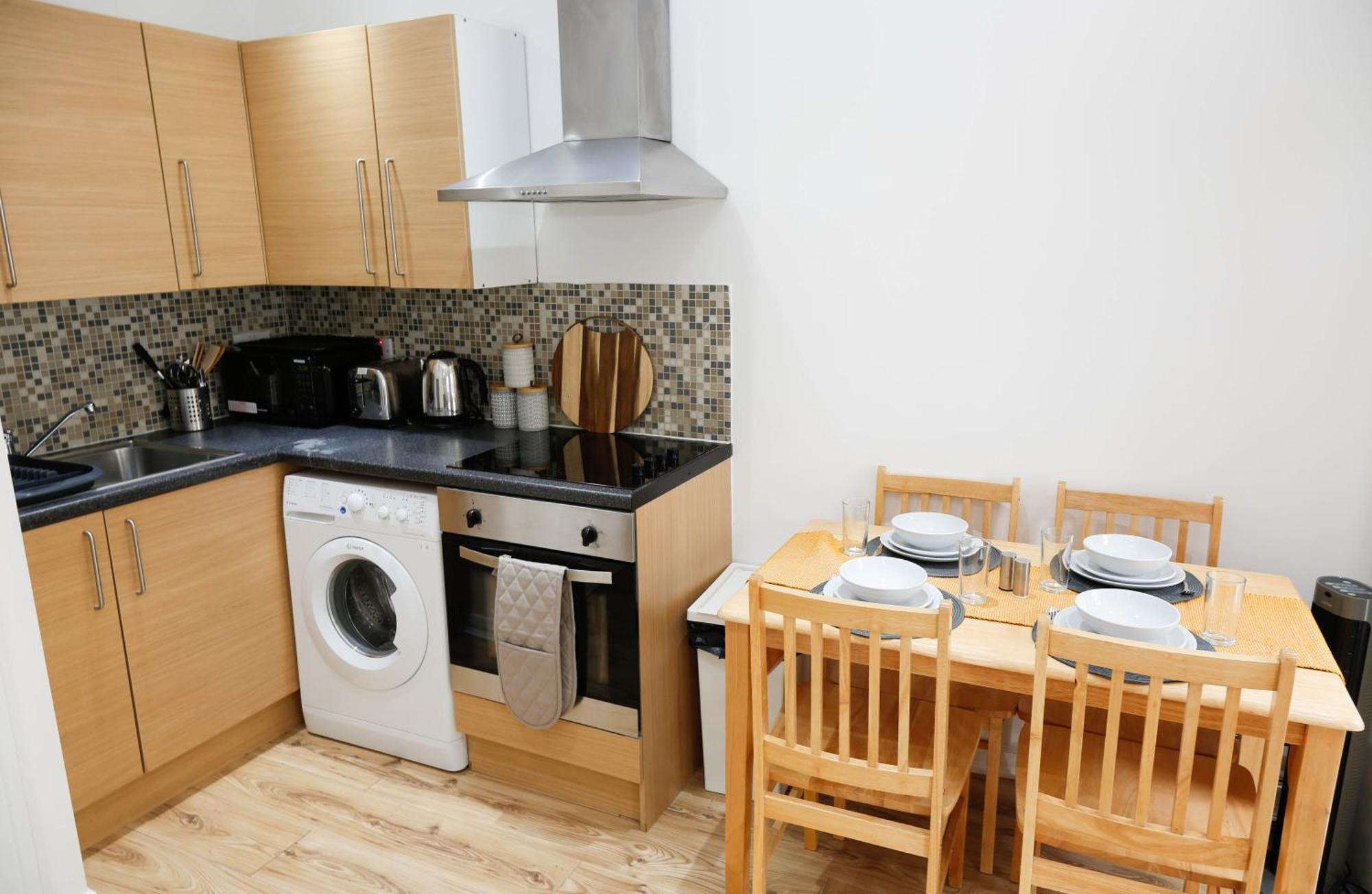 New Luxury Apartments In Central London Next To Shops, Cafes, Bars & Metro Eksteriør bilde