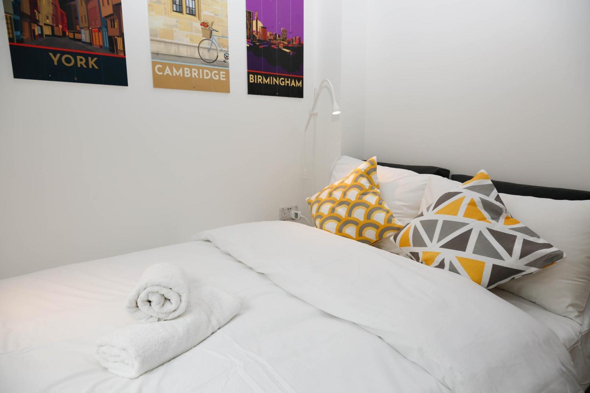 New Luxury Apartments In Central London Next To Shops, Cafes, Bars & Metro Eksteriør bilde