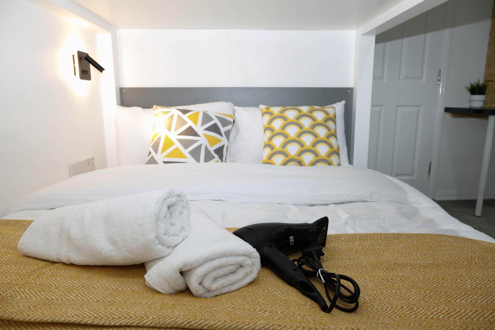 New Luxury Apartments In Central London Next To Shops, Cafes, Bars & Metro Eksteriør bilde