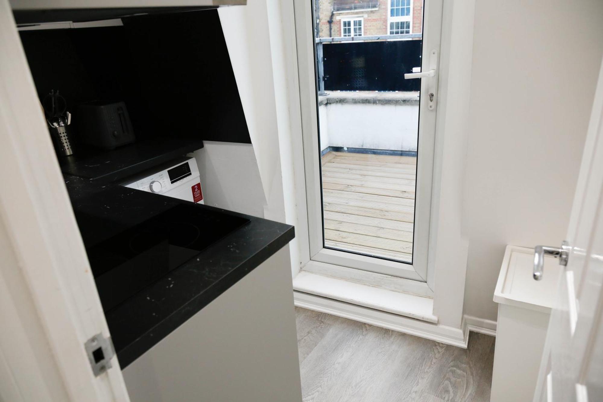 New Luxury Apartments In Central London Next To Shops, Cafes, Bars & Metro Eksteriør bilde