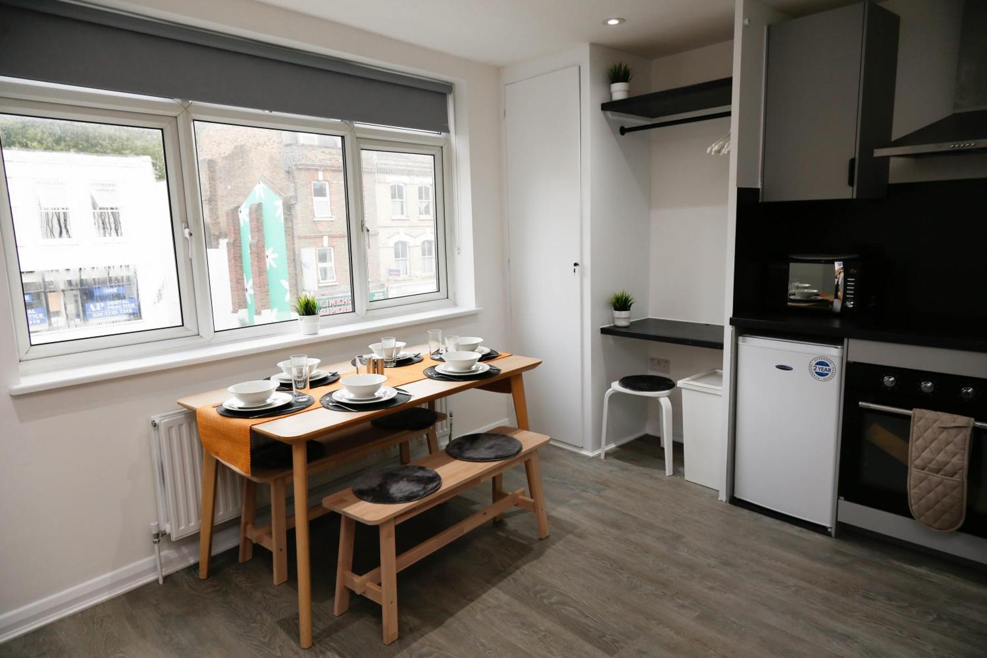 New Luxury Apartments In Central London Next To Shops, Cafes, Bars & Metro Eksteriør bilde